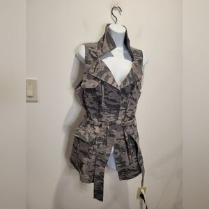 Gili Size 18w Grey Camo Belted Vest Top